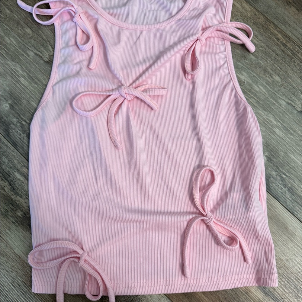 SHEIN Light Pink Tank Top with Bow Accents